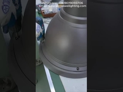 Nowoczesne lampy ogrodowe LED występują w różnych stylach i mogą integrować się z inteligentnymi systemami sterowania.