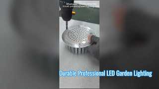 Lampa ogrodowa LED 53W 4000K Wodoodporna IP66 stosowana w obszarach mieszkalnych.