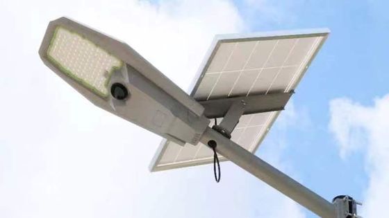 Komercyjne oświetlenie uliczne słoneczne Energooszczędne 400W 600W Światła słoneczne IP65 Oświetlenie zewnętrzne dla ulic i dróg